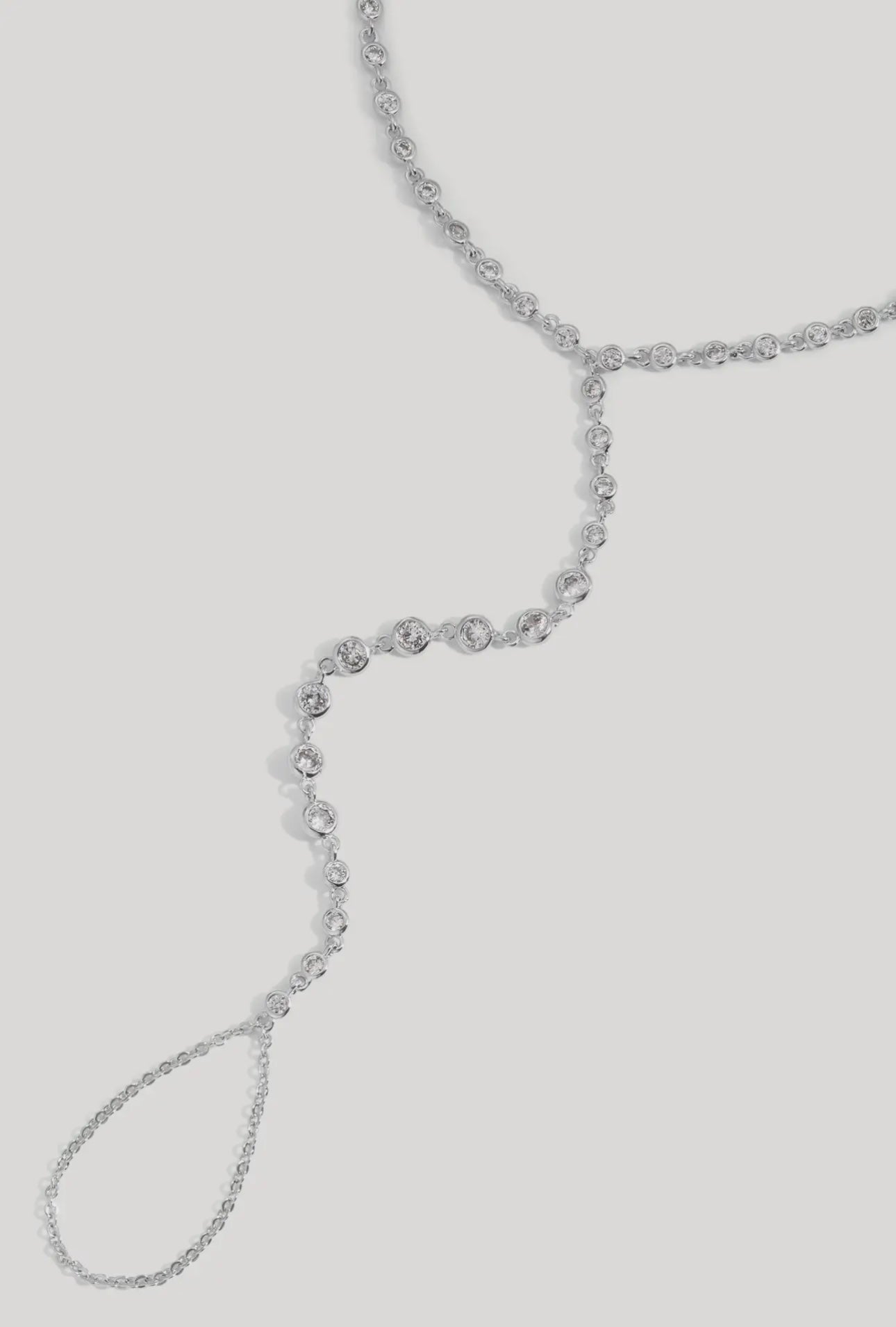 LILI CLASPE CICI HAND CHAIN