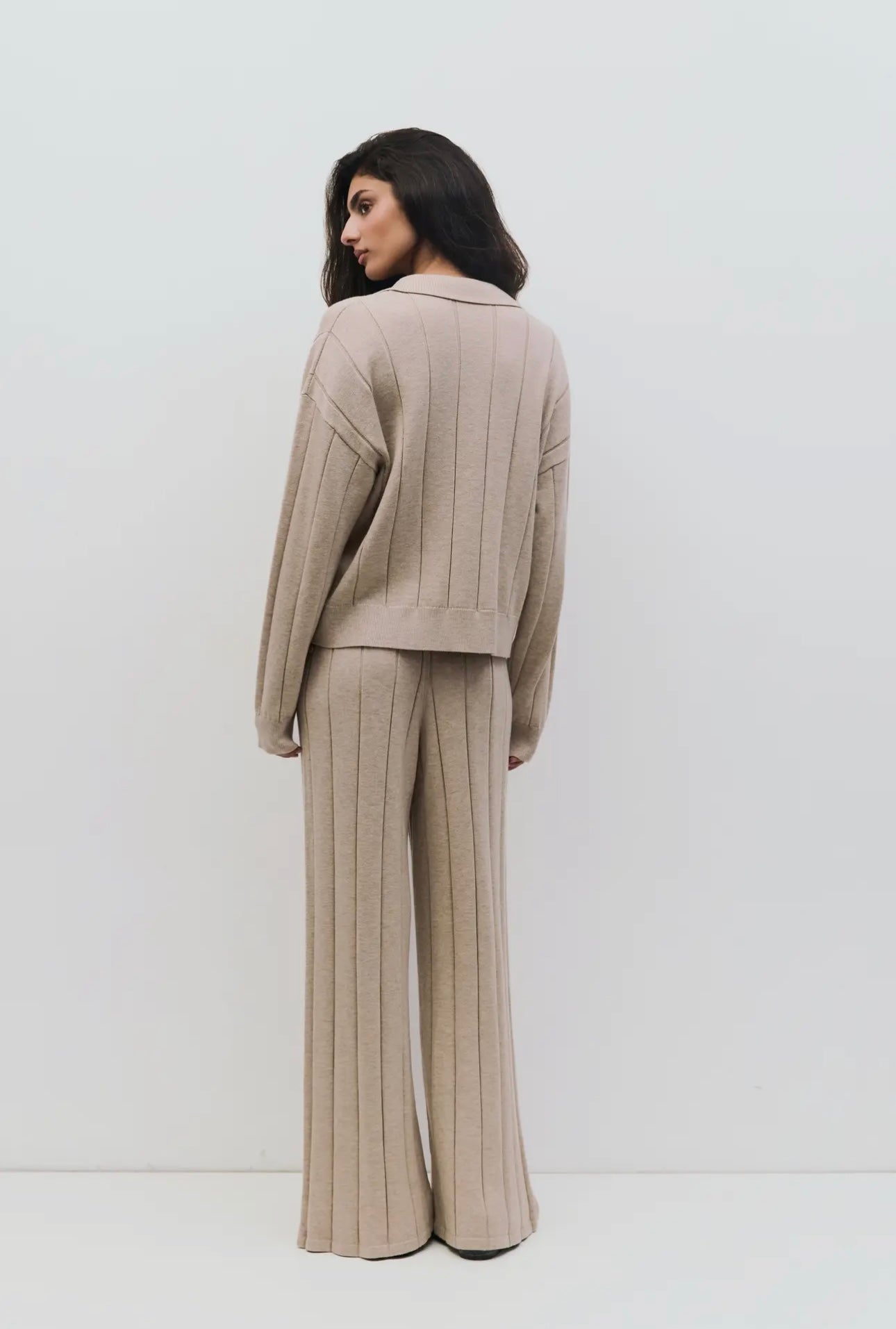 THE LENNON SWEATER
