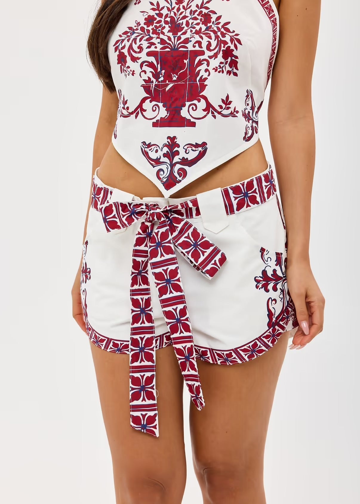 BANANHOT LAVANDA SHORTS - RED MATERA
