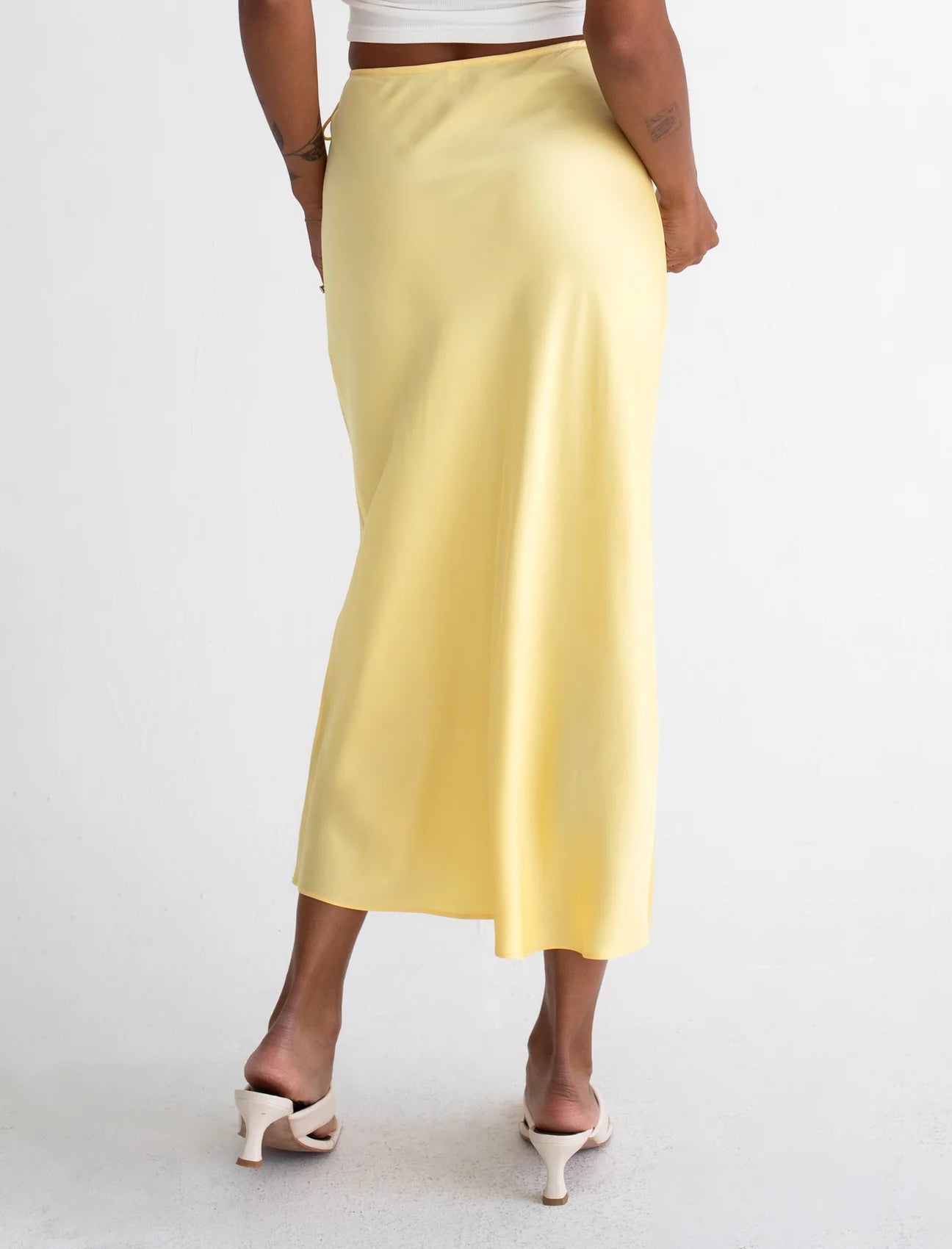 RUMORED KAUAI KEYHOLE MIDI SKIRT