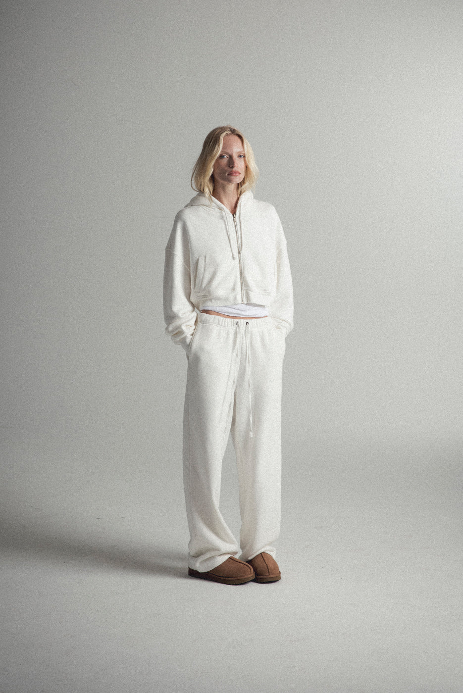 ELWOOD BABYDOLL CROP ZIP HOODIE - VINTAGE WHITE